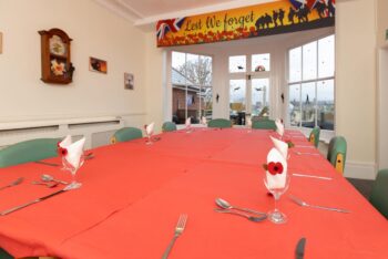 table decorated for armistice day